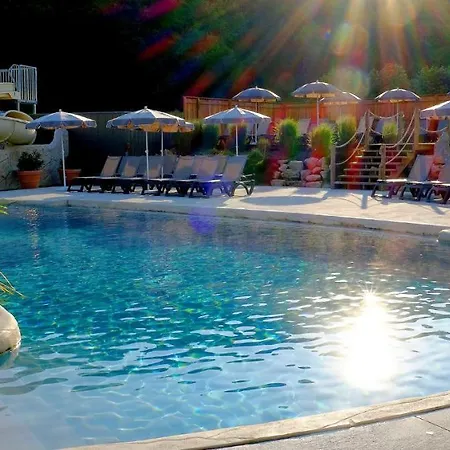Camping Beach 4*